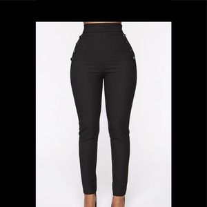 MUST GO!!NWT HIGHWAIST BUTTON DRESS PANT